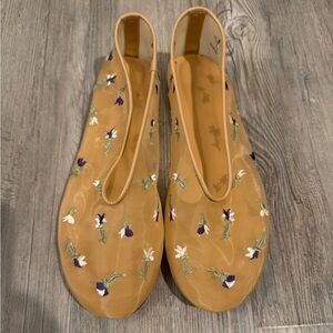 Floral Embroidered Women's Round Toe Slip Ons